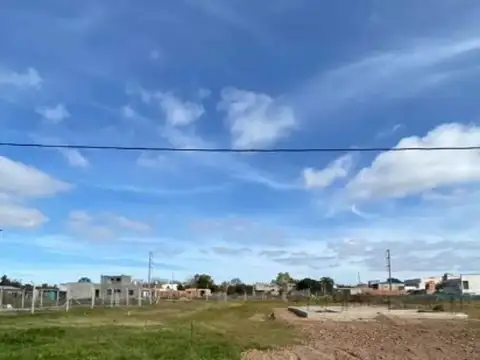 Lote de terreno con servicios en VENTA San Carlos