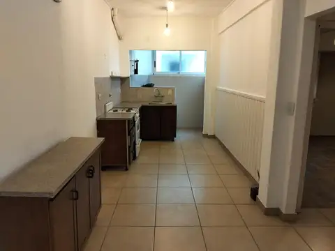 Rivadavia 4300, Piso 1