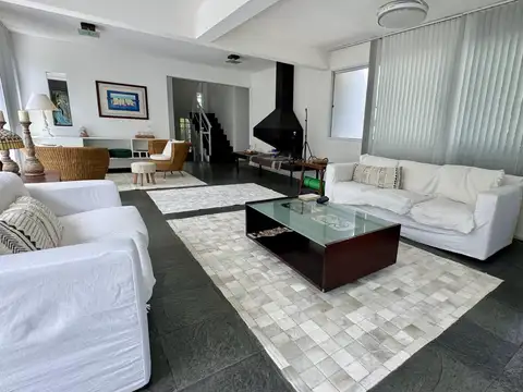 Victoria y San Salvador, Montoya, La Barra