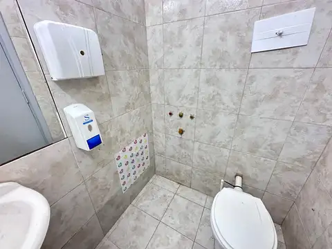 Oficina en Alquiler en Villa Ballester, $ 750.000