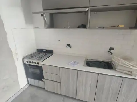 Depto Tipo Casa 2 ambientes con 1 baño