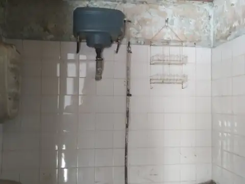 OPORTUNIDAD  u$500 por mes. Sin aumento. LOTE PROPIO 470M2  EDIFICIO propio y a reciclar.