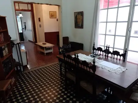 25 De Mayo 572