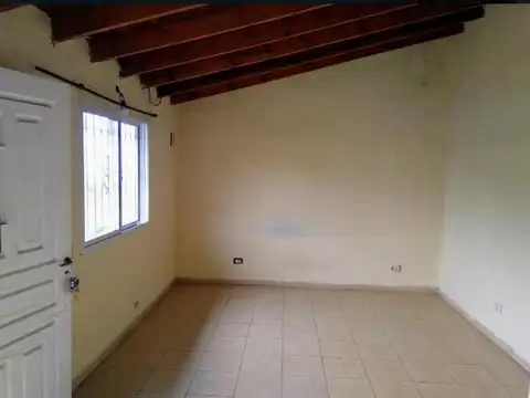 Depto Tipo Casa en Alquiler en La Loma, $ 275.000