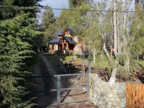 Casa 3 ambientes con 2 baños