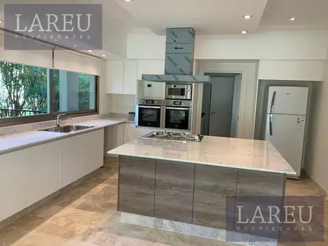 Casa en venta con renta - Ayres de Pilar