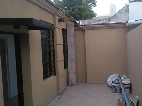 Alquiler departamento de 2 ambientes impecable Lanús Este