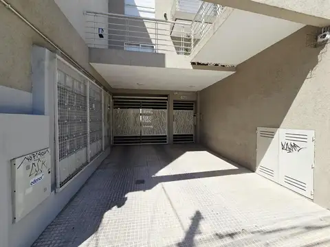 Alquiler Departamento 3 Ambientes en Caseros con balcón luminoso