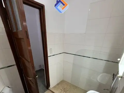 Casa 5 ambientes con 1 baño