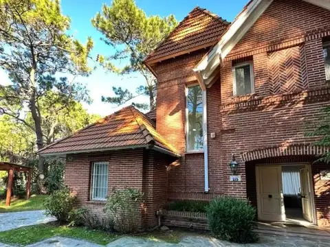 Casa en Venta de 5 dormitorios