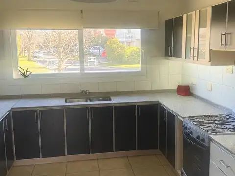 Casa en Alquiler de 3 dormitorios