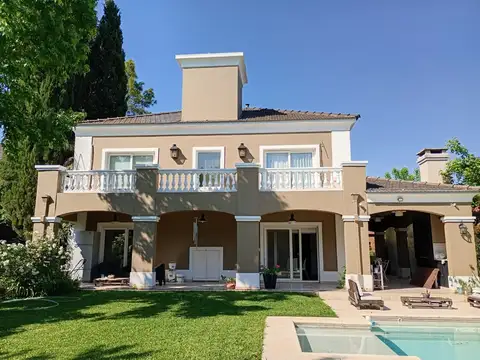 CASA EN VENTA EN LA DELFINA - PILAR