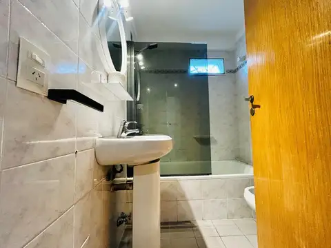Departamento en Alquiler en La Lucila, $ 1.390.000