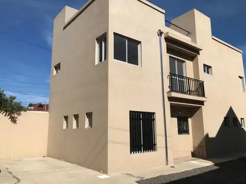 Depto Tipo Casa en Alquiler en San Miguel, $ 990.000