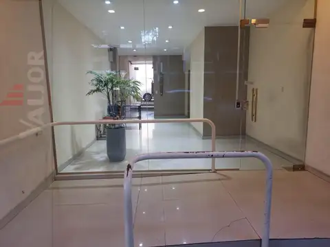 Departamento 2 Ambientes con Balcón y espacio guardacoche decubierto