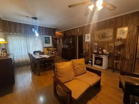 Casa en Venta en Liniers, USD 240.000