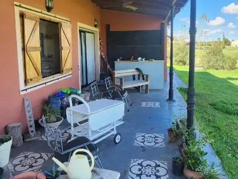 Casa en Venta con 1 cochera
