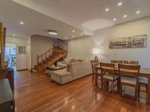 Duplex 5 amb. patio, parrilla, terraza, cochera