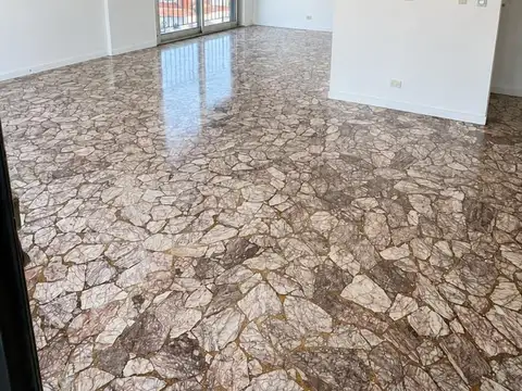 Departamento en Venta con 2 cocheras