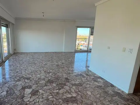 Departamento 5 ambientes con 2 baños