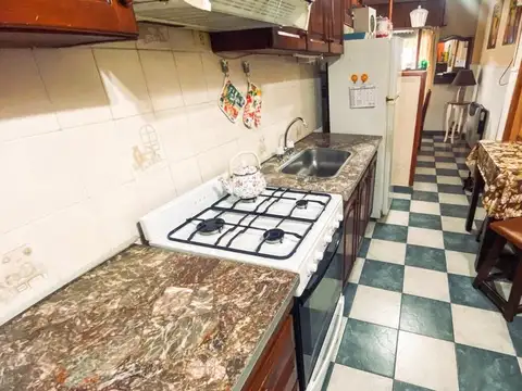 Casa 5 ambientes con 1 baño