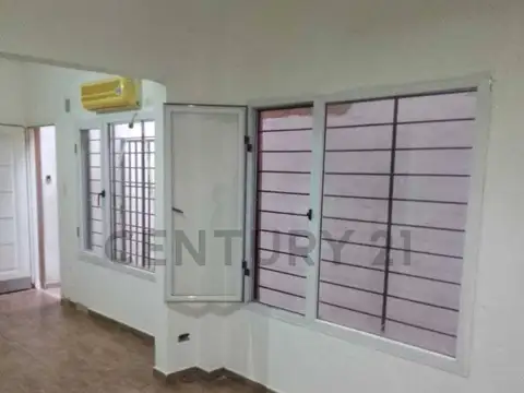Nazarre 5700, Piso 0