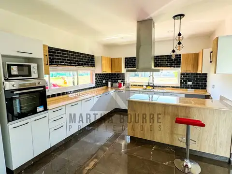 Casa  en Alquiler en Medal CC, Pilar, G.B.A. Zona Norte
