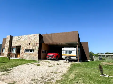 Casa en Alquiler en Medal Country club, USD 1.300