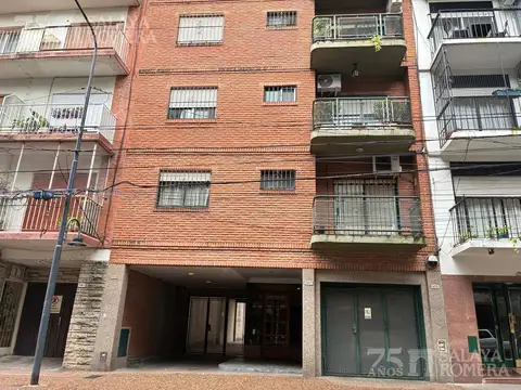 Departamento 2 ambientes en venta Olivos 55 mts