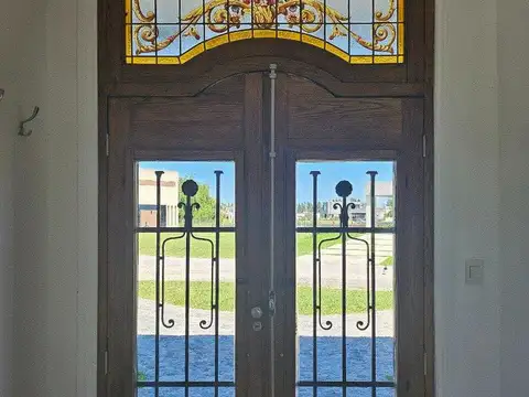 Casa 5 ambientes con 5 baños