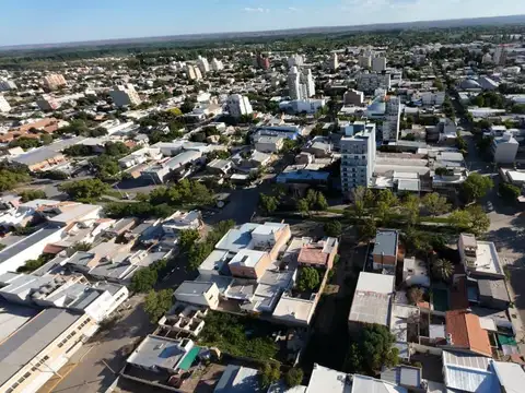 Lote 12x50 - Apto Desarrollo Cipoletti sobre Av. Alem  - 600 m2 .