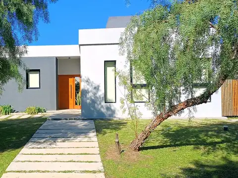Casa en Venta en Pilar Del Este - 3 dormitorios