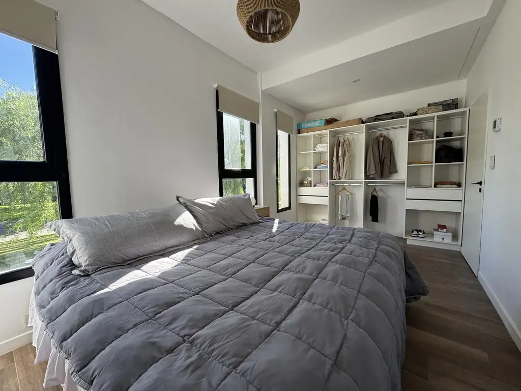 Casa en Venta 4 ambientes en San Ramón, Pilar del Este