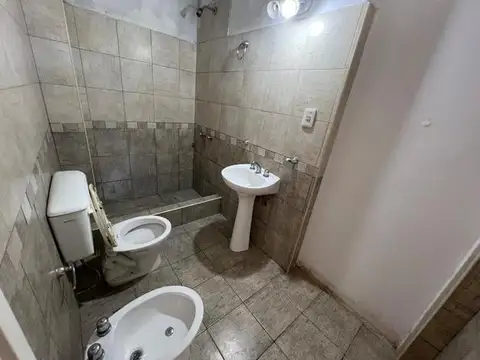 Departamento en Alquiler en Rafael Calzada, $ 450.000