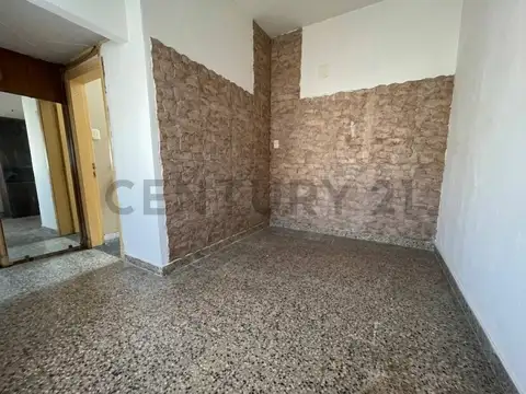 PH Tipo Casa 5 Ambientes en Venta con Cochera Doble y Fondo – Llavallol