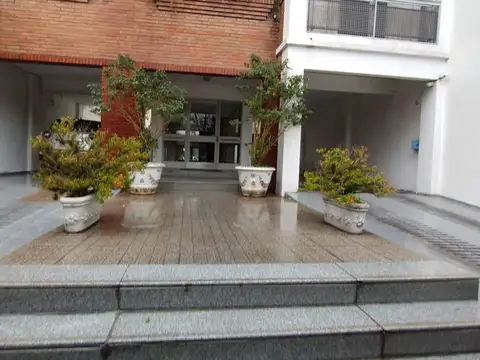 DEPARTAMENTO 2 AMB. EN VENTA ,AVELLANEDA ,AMPLIO.