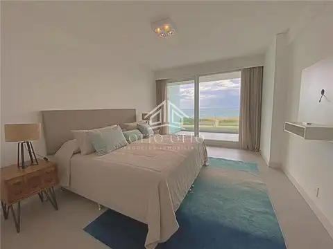 Alquiler apartamento tres dormitorios Punta del Este Playa Brava edificio Le Parc III primera linea