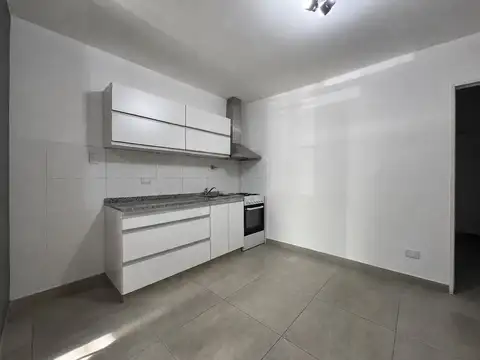 Depto Tipo Casa en Venta en Villa Ballester, USD 77.000