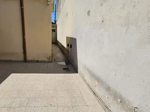 Casa 5 ambientes con 1 baño