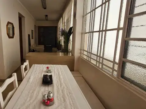Casa en Alquiler con 1 cochera