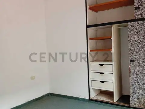 Ph  -Tipo casa en Alquiler en Los Hornos