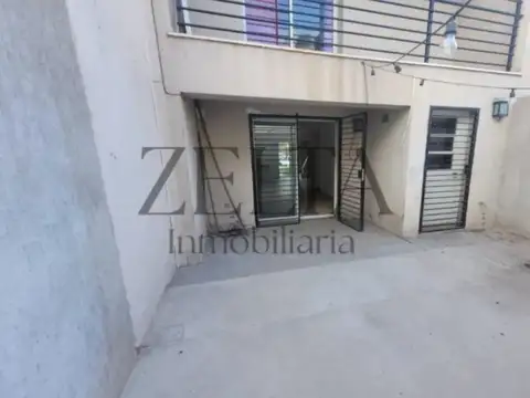 Los Educadores 3200