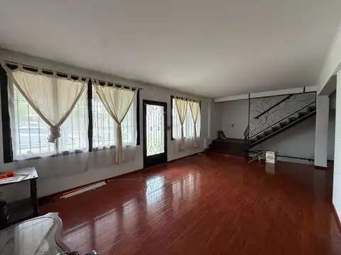 Casa en Venta en Luis Guillon, USD 135.000