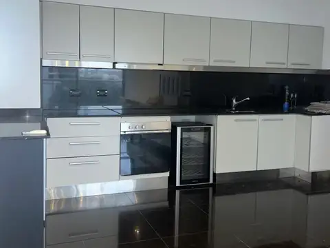 Departamento en Alquiler con 1 cocheras