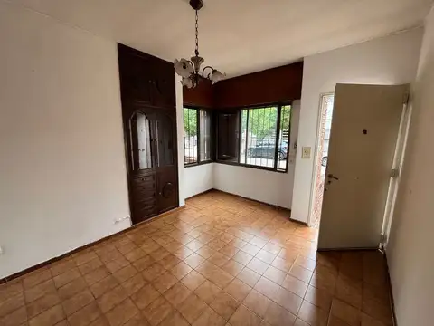 CASA EN VENTA EN PERGAMINO EN ZONA CENTRICA
