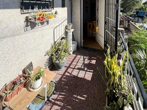 Cuyo 2300, Piso 1