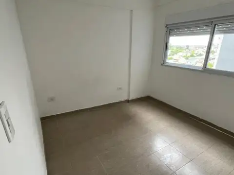 Arturo Illia 1600, Piso 2