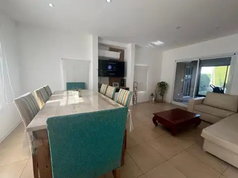 Casa en Venta en Belen De Escobar, USD 165.000