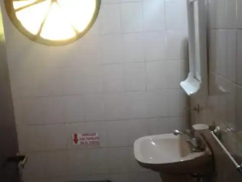 Casa 10 ambientes con 5 baños