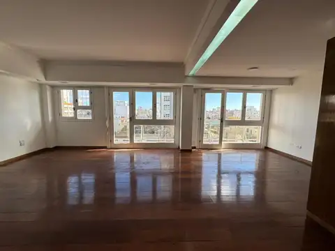 Departamento 4 cuatro ambientes con cochera cubierta